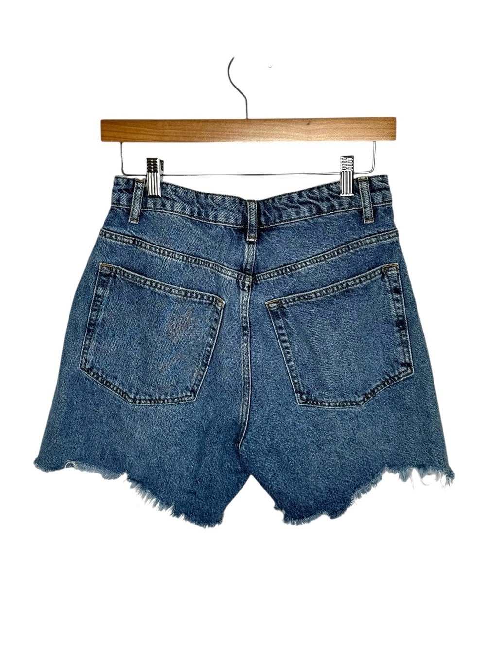 Reformation | Raye Shorts 26 - Picture 2 of 7